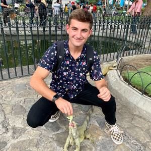 Meet your Posher, Nick